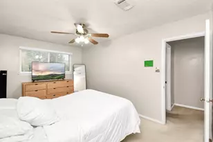 10382 Hammerly Blvd, Houston, TX 77043 - Photo 16