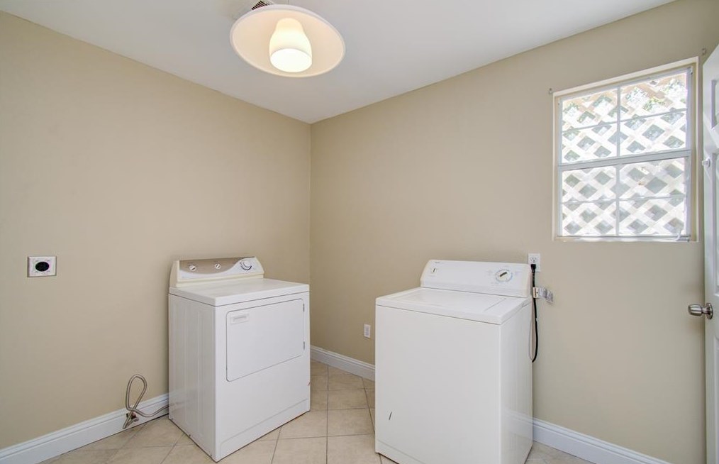 6609 Cochran, Houston TX  77009-2127 exterior