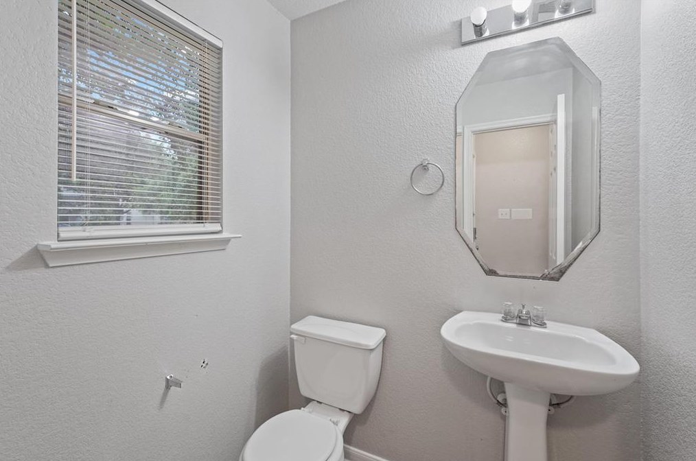 218 Silky Leaf Dr, Houston TX  77073-2832 exterior