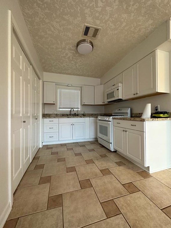 8647 Mcdade, Houston TX  77080-4321 exterior