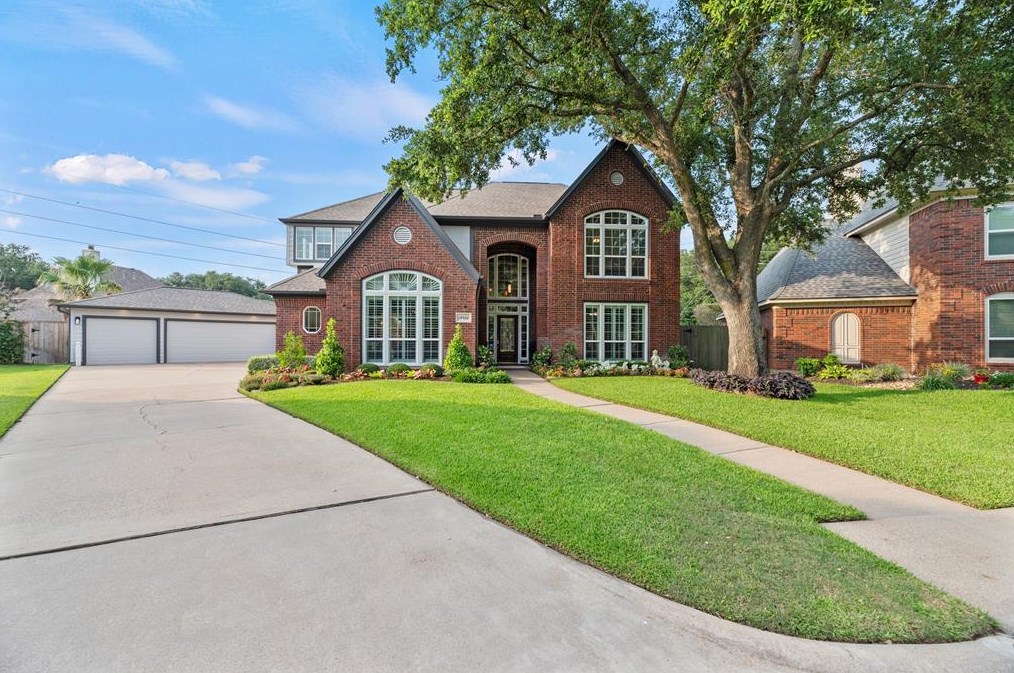 15922 Echo Lodge Dr, Houston, TX 77095-4073