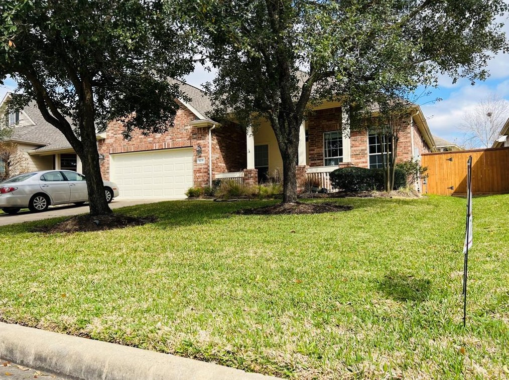 5235 Valley Bluff Ln, Katy, TX 77494