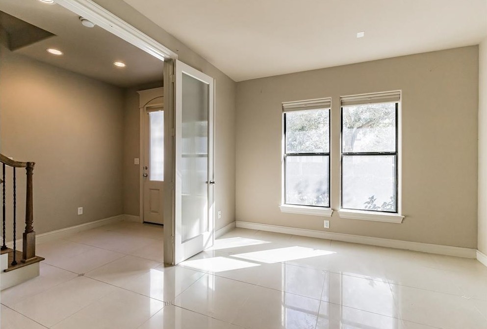 1701 Ashland St, Houston TX  77008-3929 exterior