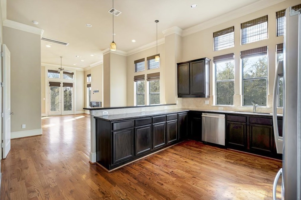 1701 Ashland St, Houston, TX 77008