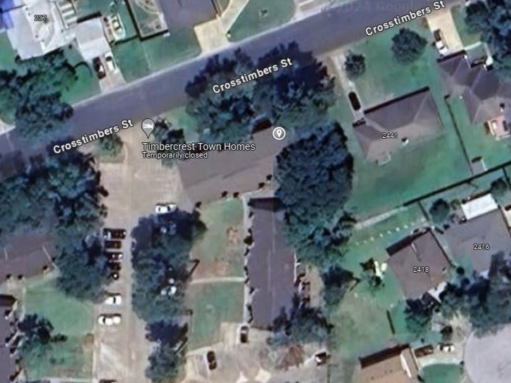 2521 Crosstimbers St, Huntsville TX  77320-3400 exterior