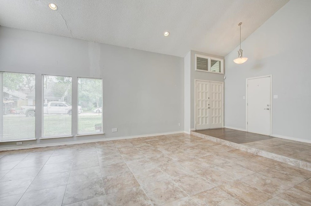 7907 Candlegreen Ln, Houston TX  77071-2710 exterior