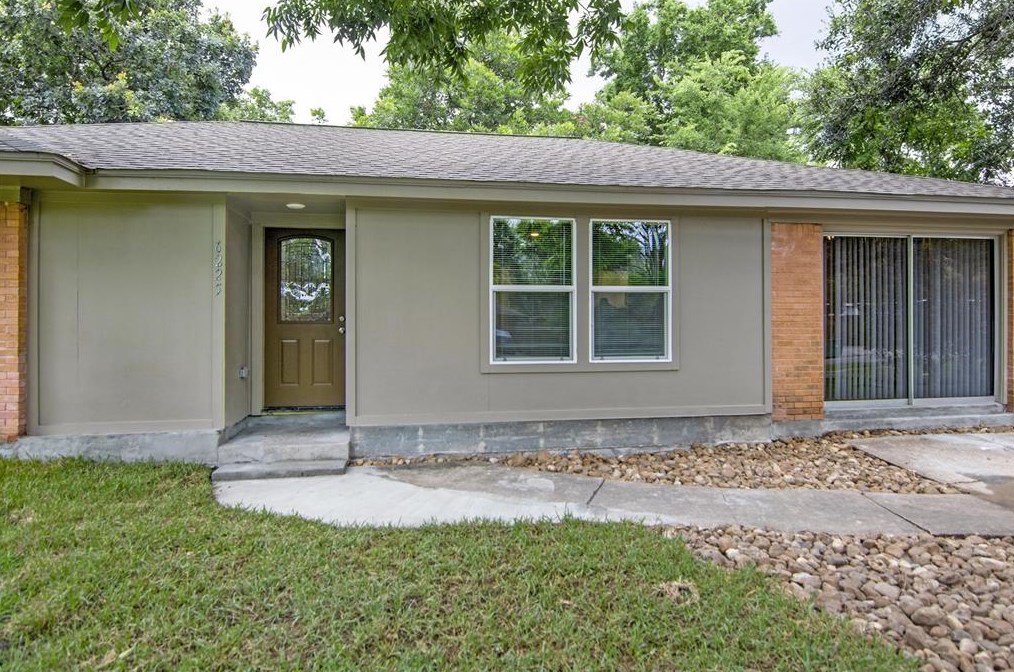 6225 Indigo St, Houston TX  77074-7425 exterior