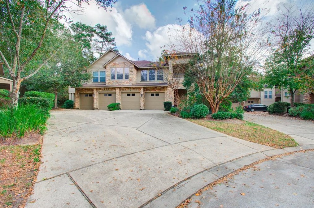 40 Stone Creek Pl, Spring TX  77382-1074 exterior