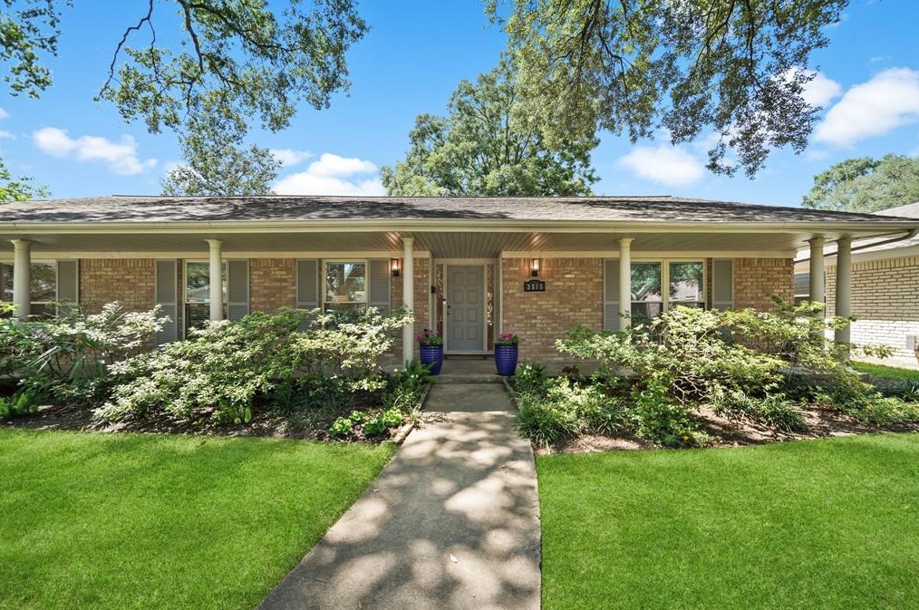 3515 Sun Valley Dr, Houston, TX 77025-4147
