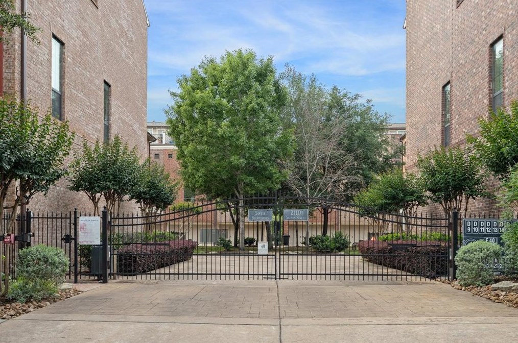 2110 Shearn St #b31, Houston, TX 77007
