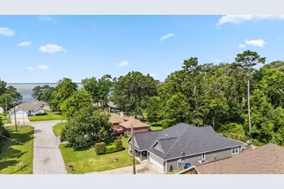 129 Bridgepoint, Onalaska, TX 77360 - Photo 30