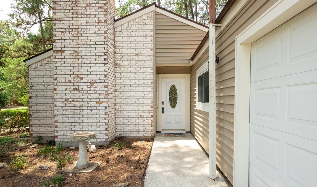 1 Raven Ridge Ln, Spring TX  77380-3349 exterior