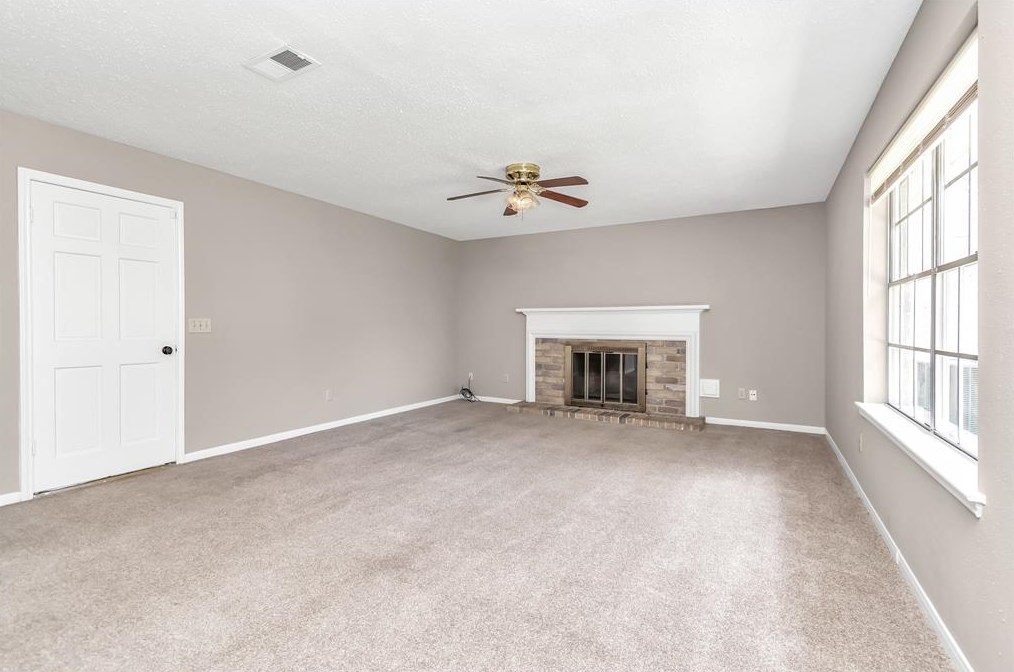 15918 Pinyon Creek Dr, Houston, TX 77095-3694