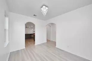 25469 Black Spruce Dr, Cleveland, TX 77328 - Photo 10