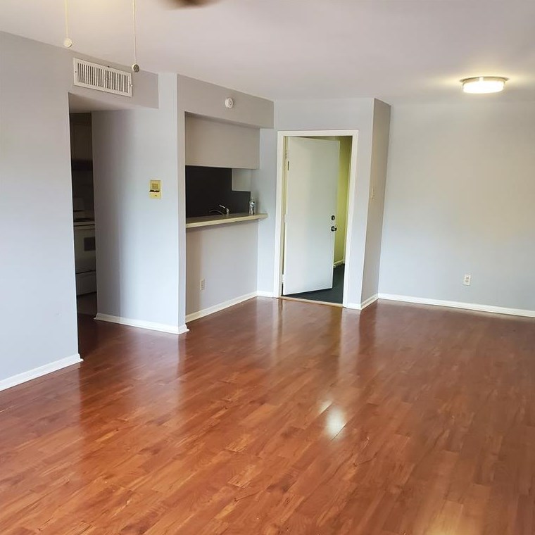8417 Hearth Dr Apt 23, Houston, TX 77054