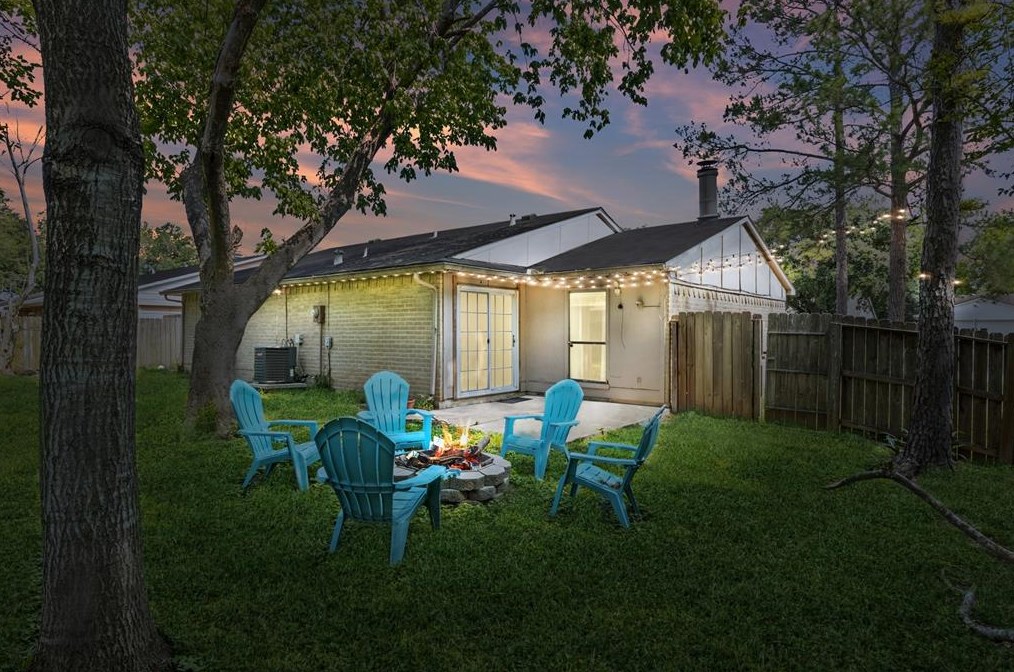 6742 Tara Dr, Richmond, TX 77469