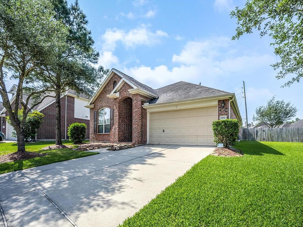 19531 Glenwood Canyon Ln, Cypress, TX 77433
