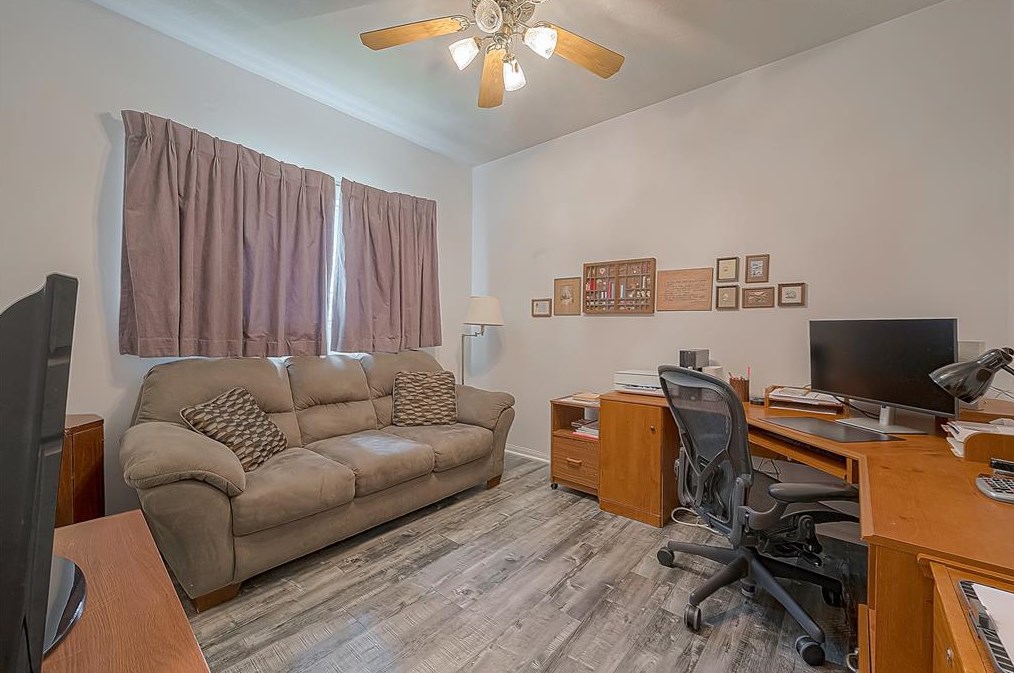 1407 Green Tree Dr, Tomball TX  77375-4361 exterior