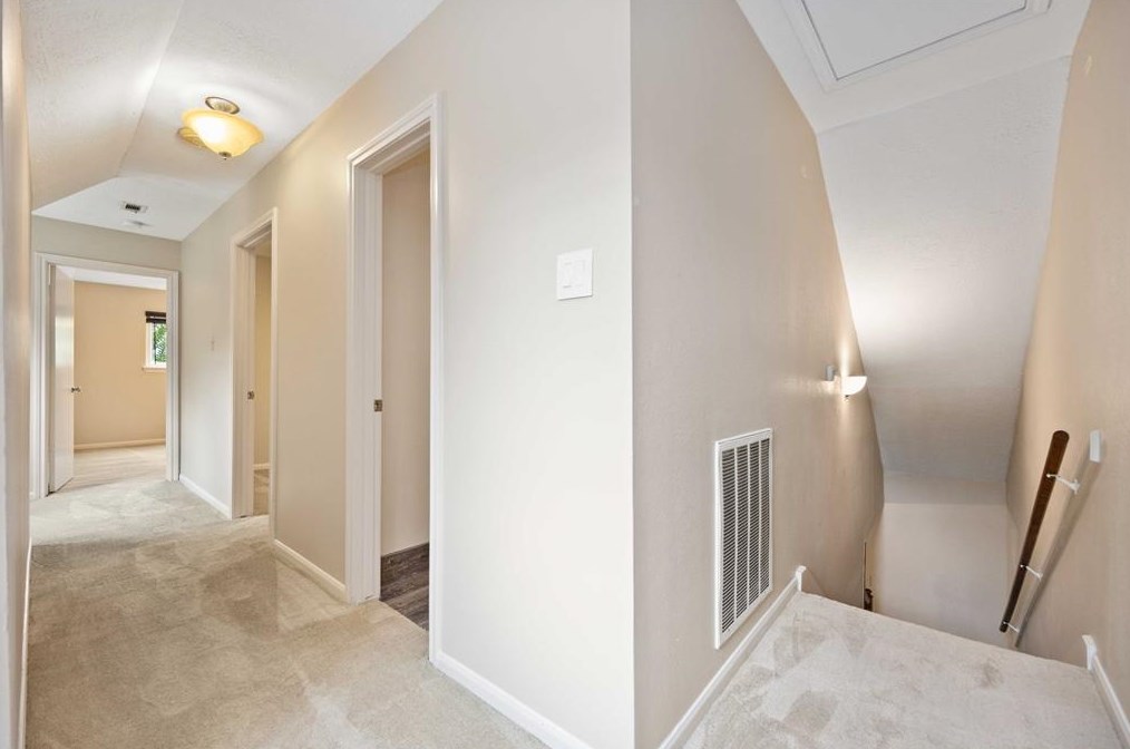 16218 Lakeview Dr, Houston TX  77040-1329 exterior