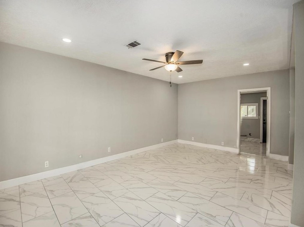 1913 Scarborough Ln, Pasadena TX  77502-1644 exterior