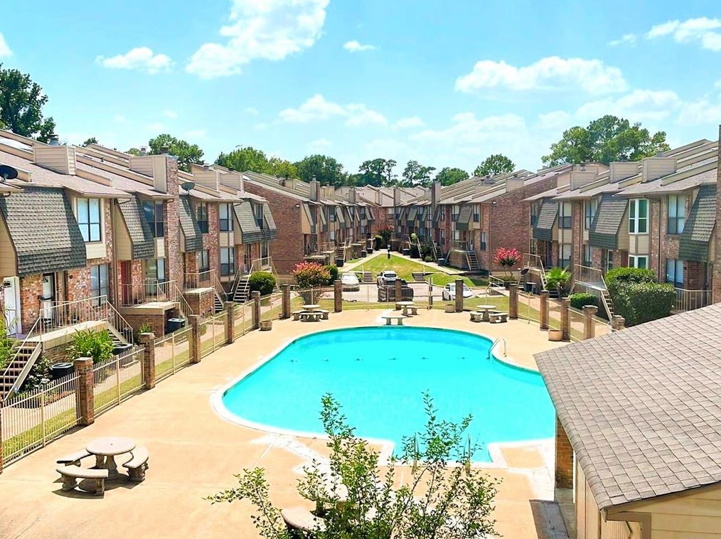 1919 Place Rebecca Ln Unit H12, Houston, TX 77090