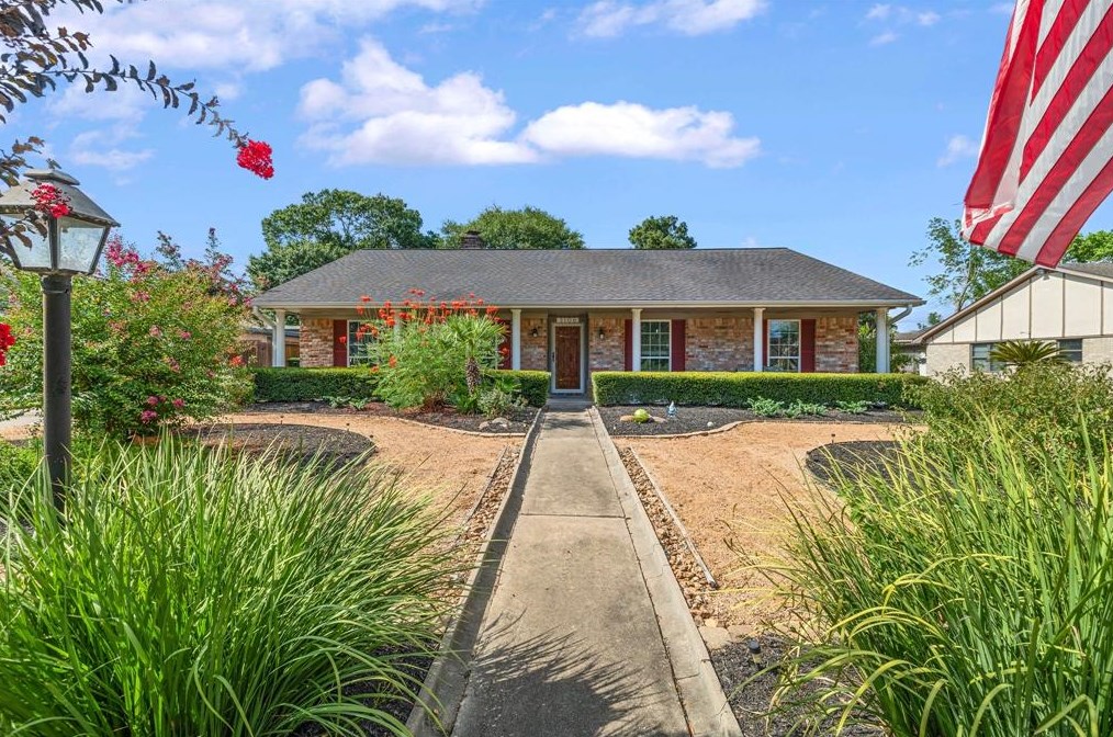 3106 Meadowcreek Dr, Missouri City, TX 77459-2001