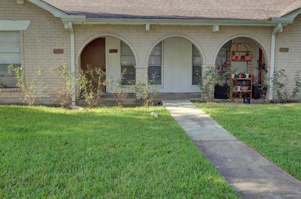 12724 Shannon Hills Dr, Houston, TX 77099