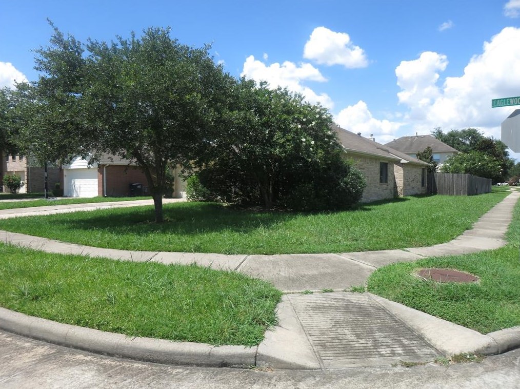 9255 Eaglewood Glen Tr, Houston, TX 77083