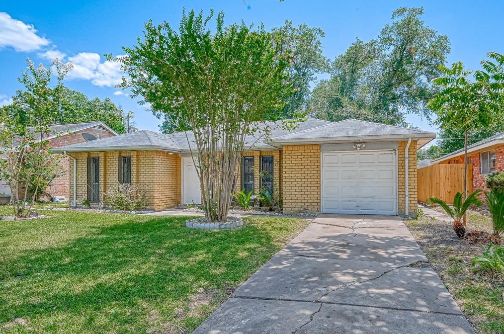 11019 Sandstone St, Houston TX  77074-6515 exterior