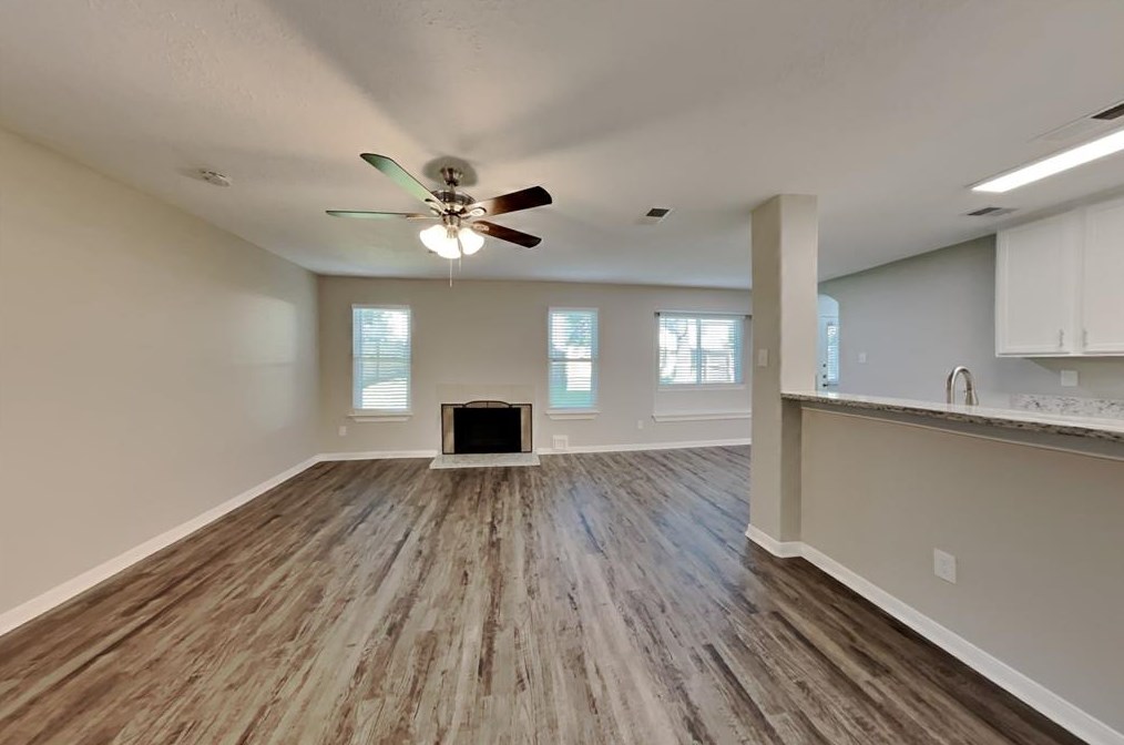 28623 Hidden Lake W, Magnolia, TX 77354