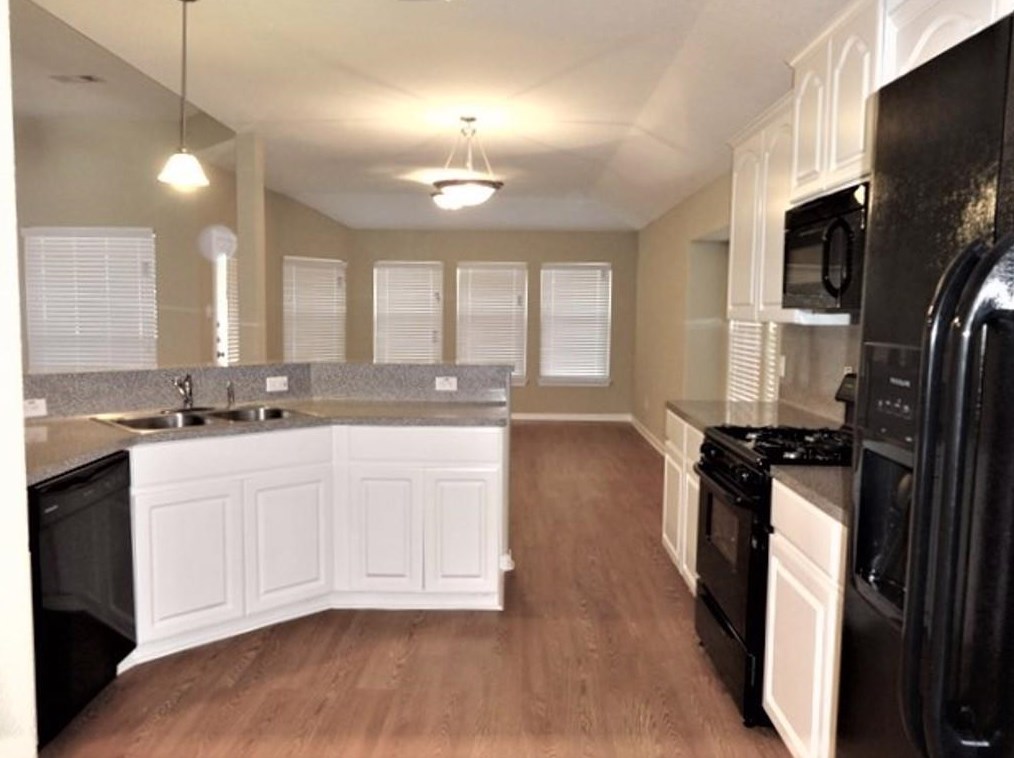 985 Arbor Way, Conroe, TX 77303-1784