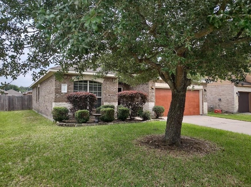 21383 Village Crossing Ln, Porter, TX 77365