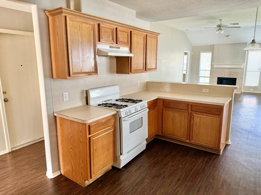 7266 Junco Dr, Houston, TX 77040