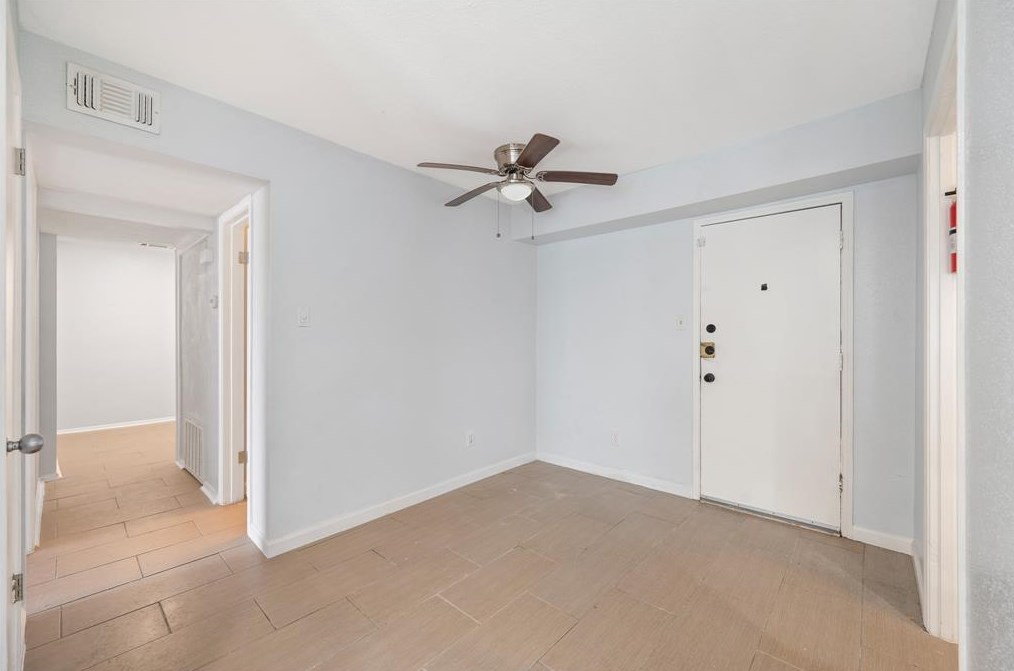 4633 Wild Indigo St Apt 541, Houston, TX 77027