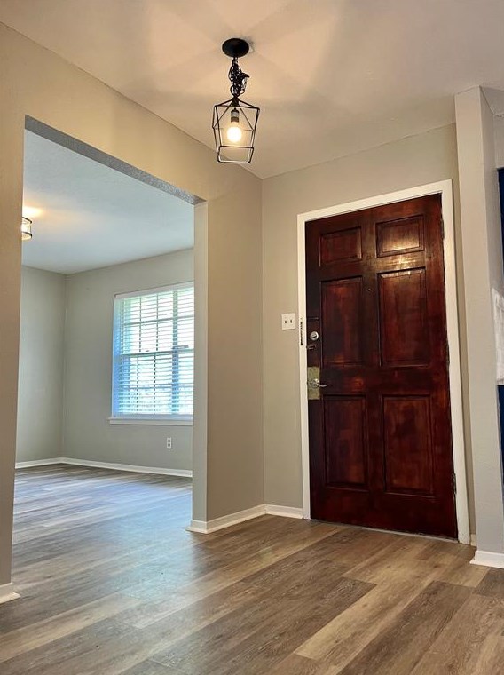 816 Barkley St, Houston, TX 77022-3925