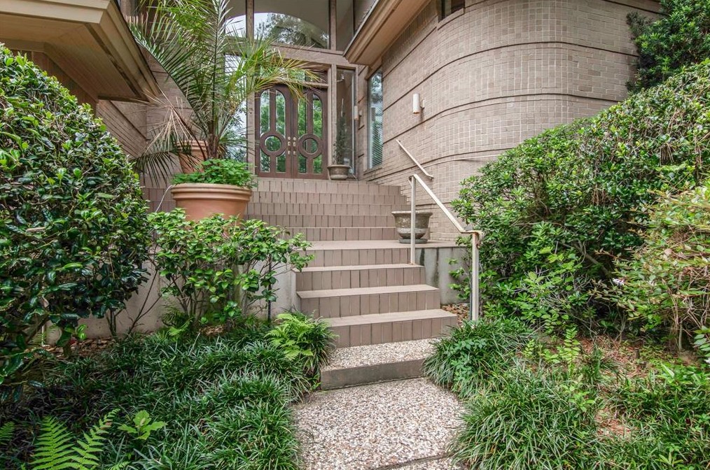 79 Hollymead Dr, Spring, TX 77381-5122