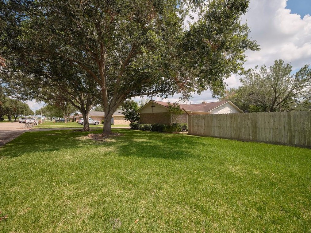 4112 Heatherglen St, Bay City, TX 77414