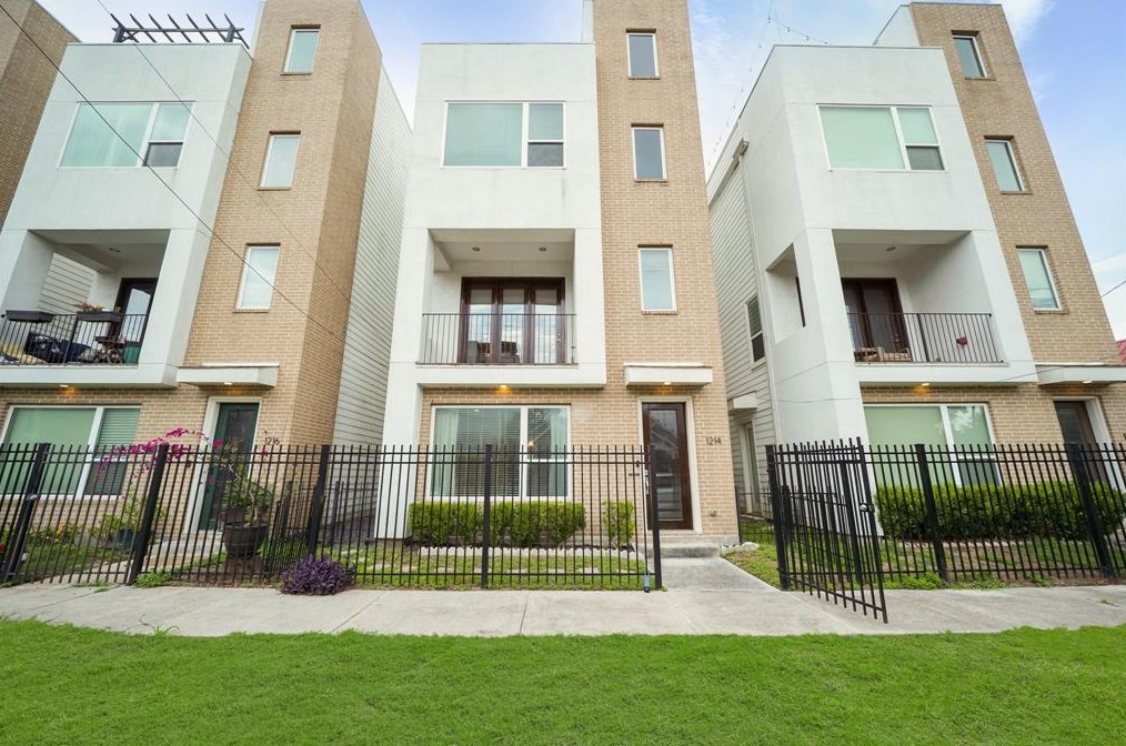 1214 Summer St, Houston, TX 77007-4259