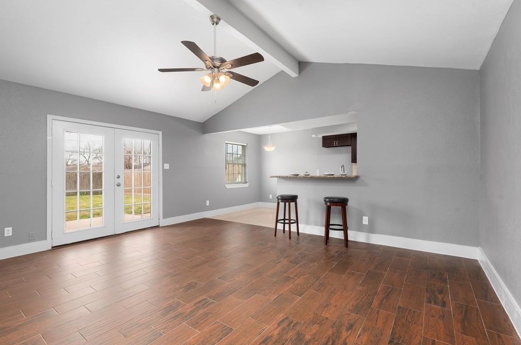 10610 Garrick Ln, Houston TX  77013-5436 exterior