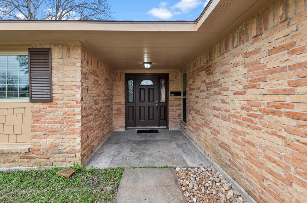 10610 Garrick Ln, Houston, TX 77013