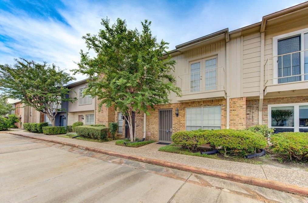 6111 Beverlyhill St Apt 69, Houston, TX 77057
