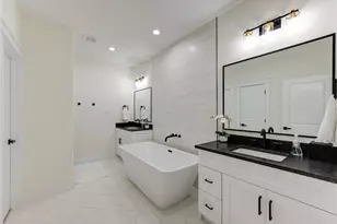 3406 Garapan St, Houston, TX 77091 - Photo 34