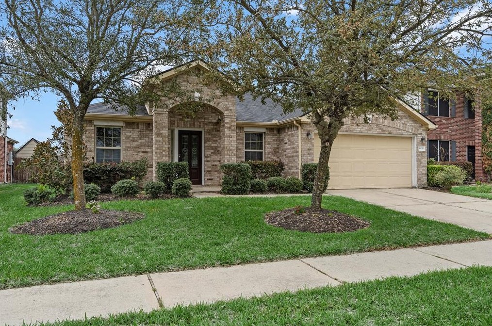 6410 Cottage Stream Ln, Spring TX  77379-8475 exterior