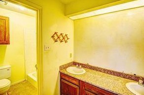 11818 Plumbrook Dr, Houston TX  77099-5029 exterior