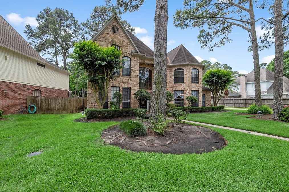 8219 Pine Thistle Ln, Spring, TX 77379-8770
