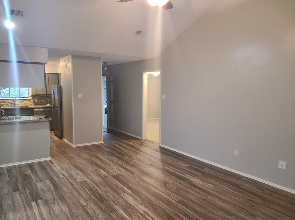17 Capewood Ct, Spring, TX 77381