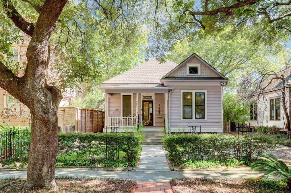 1222 Harvard St, Houston, TX 77008-6941