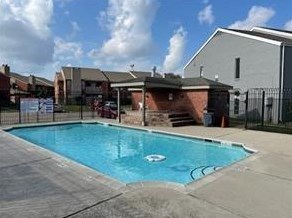 12500 Sandpiper Dr, Houston TX  77035-0068 exterior