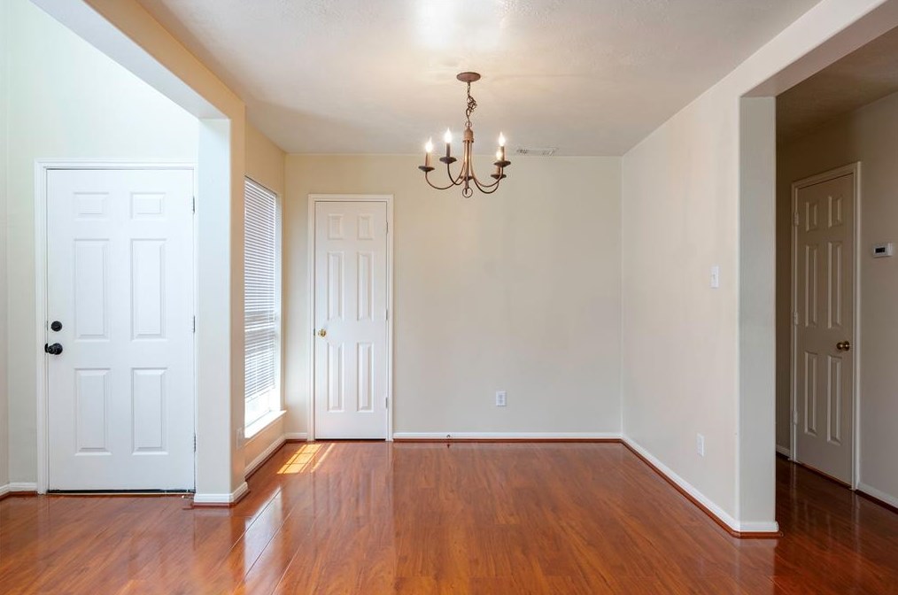 13839 Maximos Dr, Houston TX  77083-8047 exterior