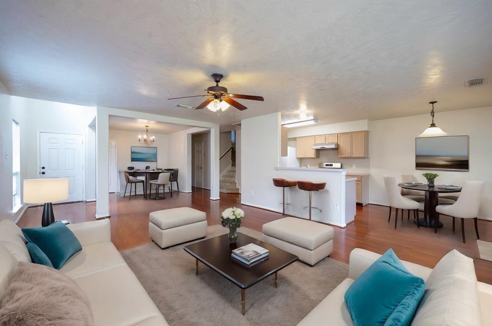 13839 Maximos Dr, Houston TX  77083-8047 exterior